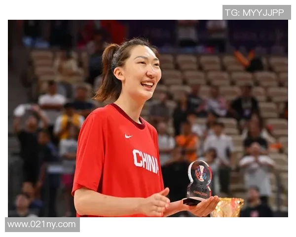 中国女篮新任主帅寄望17岁天才姚明接班人韩旭共创辉煌 中国女篮新任主帅寄望17岁天才姚明接班人韩旭共创辉煌